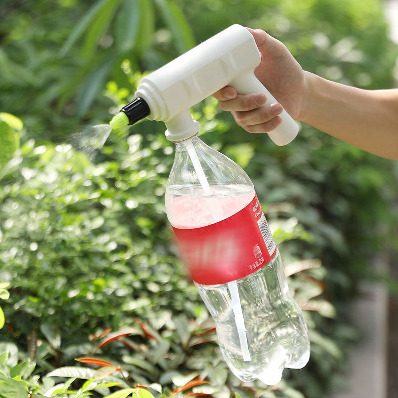 Electric sprayingand pouring dual-purpose spray bottle