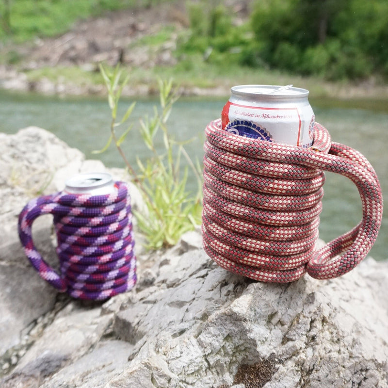 Climbing rope drink can holder