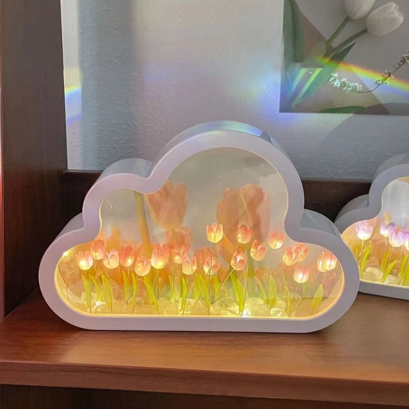 Cloud Tulip Lamp