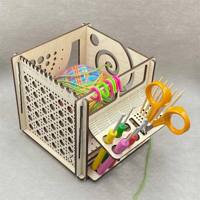 Multifunctional knitting tool